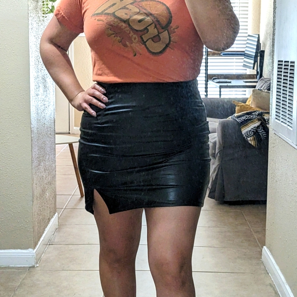 Akira vegan Leather mini skirt XL 😎